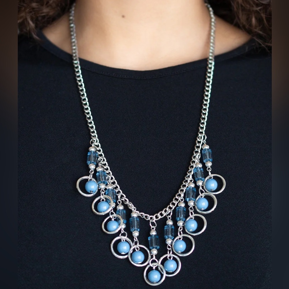 Cool  arcade blue necklace and earrings -paparazzi 75b